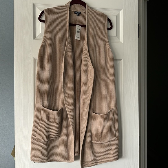 NWT Splendid sweater vest NWT - Picture 3 of 4